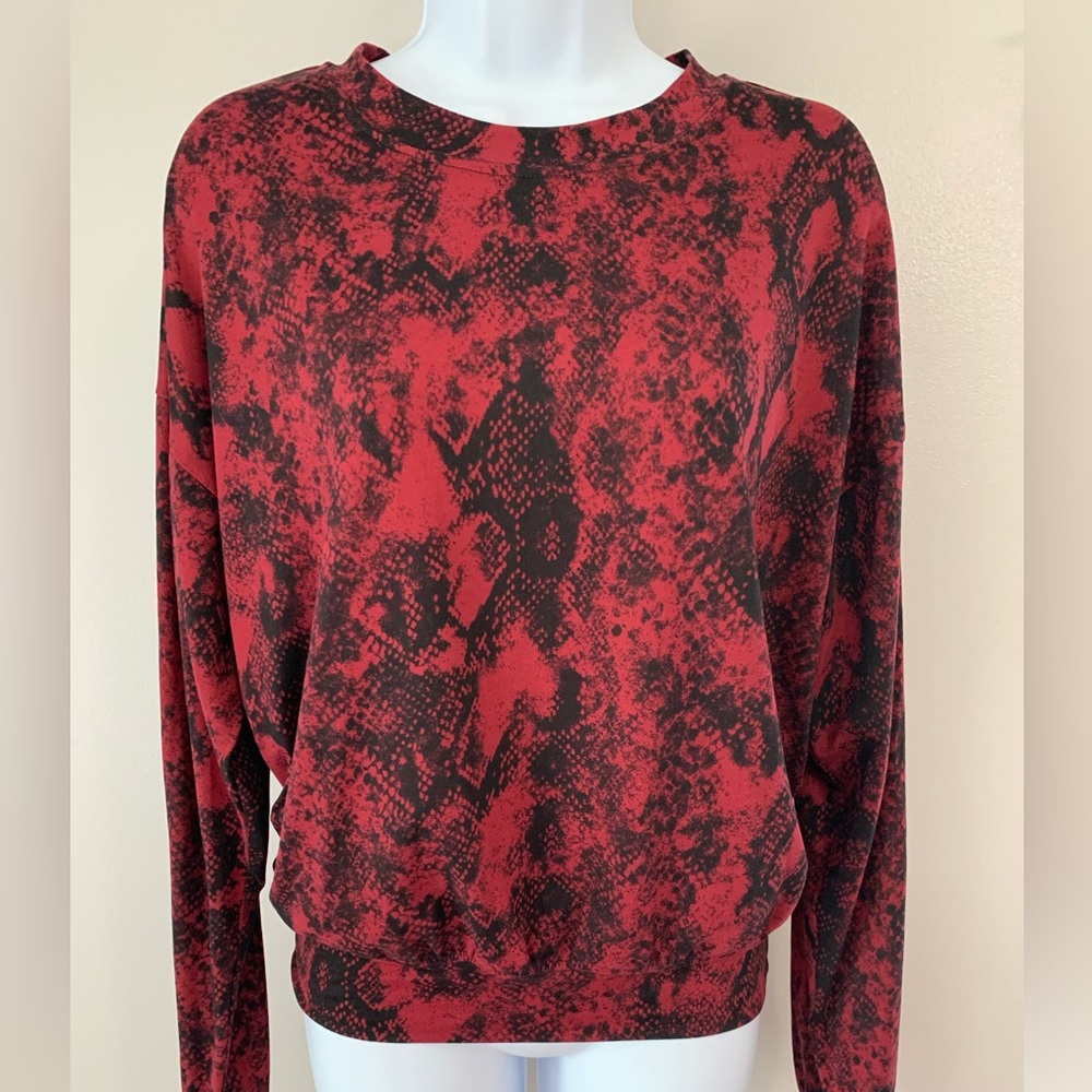 Peyton Jensen Burgundy and Black Women's Snake Print Top